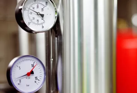 Capteur de pression vs Pressostat: comprendre les différences et choisir le bon