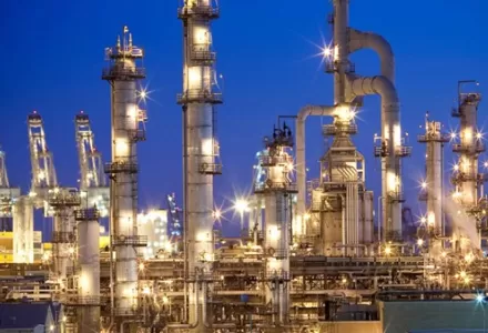 Sécurité et conformité: exigences de mesure de la pression dans l'industrie pétrochimique